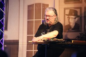 02.12.2022 - Quaster: Weihnachten in der Mampestube