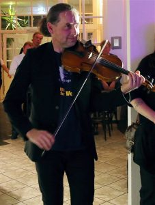 01.11.2019 - Thomas Putensen und Manuel Schmid "Ein Abend für Reinhard Fissler und Holger Biege und ihren Liedern"